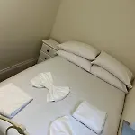 4 Private In Shared With Kitchen