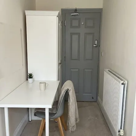 4 Private In Shared With Kitchen Apartament *