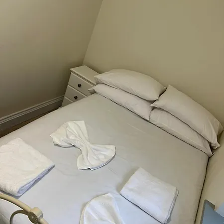 Convenient Budget 4bed Shared Kitchen