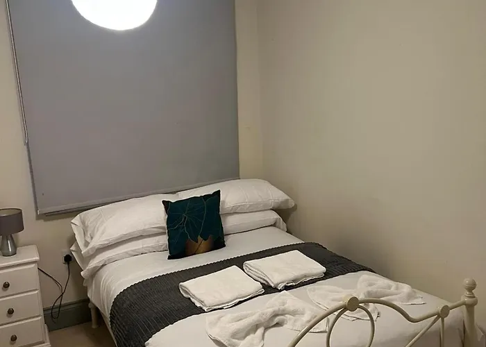 Convenient Budget 4bed Shared Kitchen Leeds (West Yorkshire)