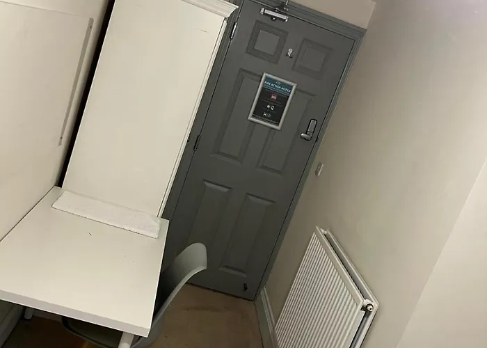 Convenient Budget 4bed Shared Kitchen * Leeds (West Yorkshire)