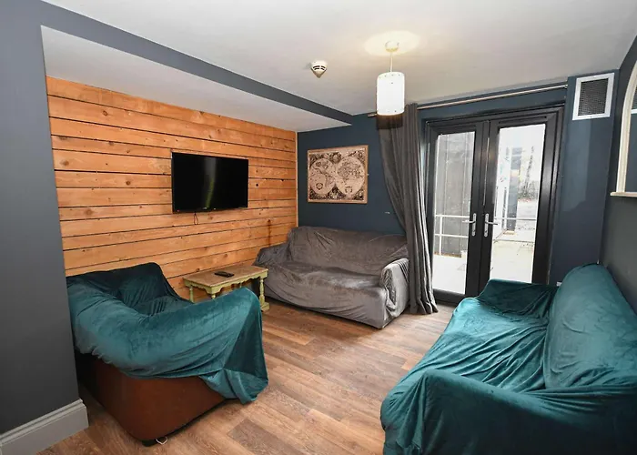 Convenient Budget 4bed Shared Kitchen Appartement